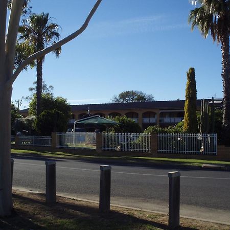 Lakeview Motel Yarrawonga Exterior photo