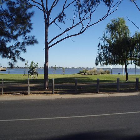 Lakeview Motel Yarrawonga Exterior photo