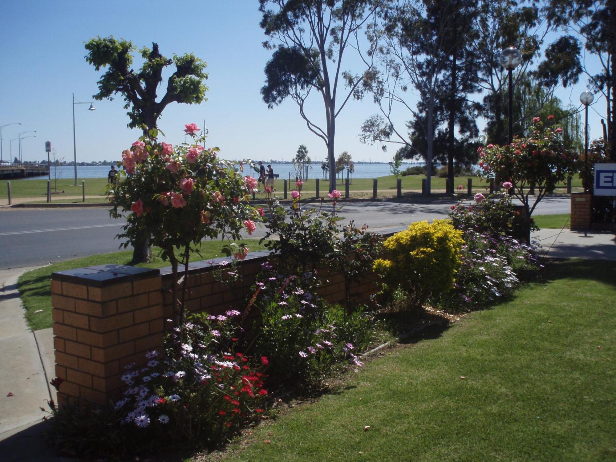 Lakeview Motel Yarrawonga Exterior photo