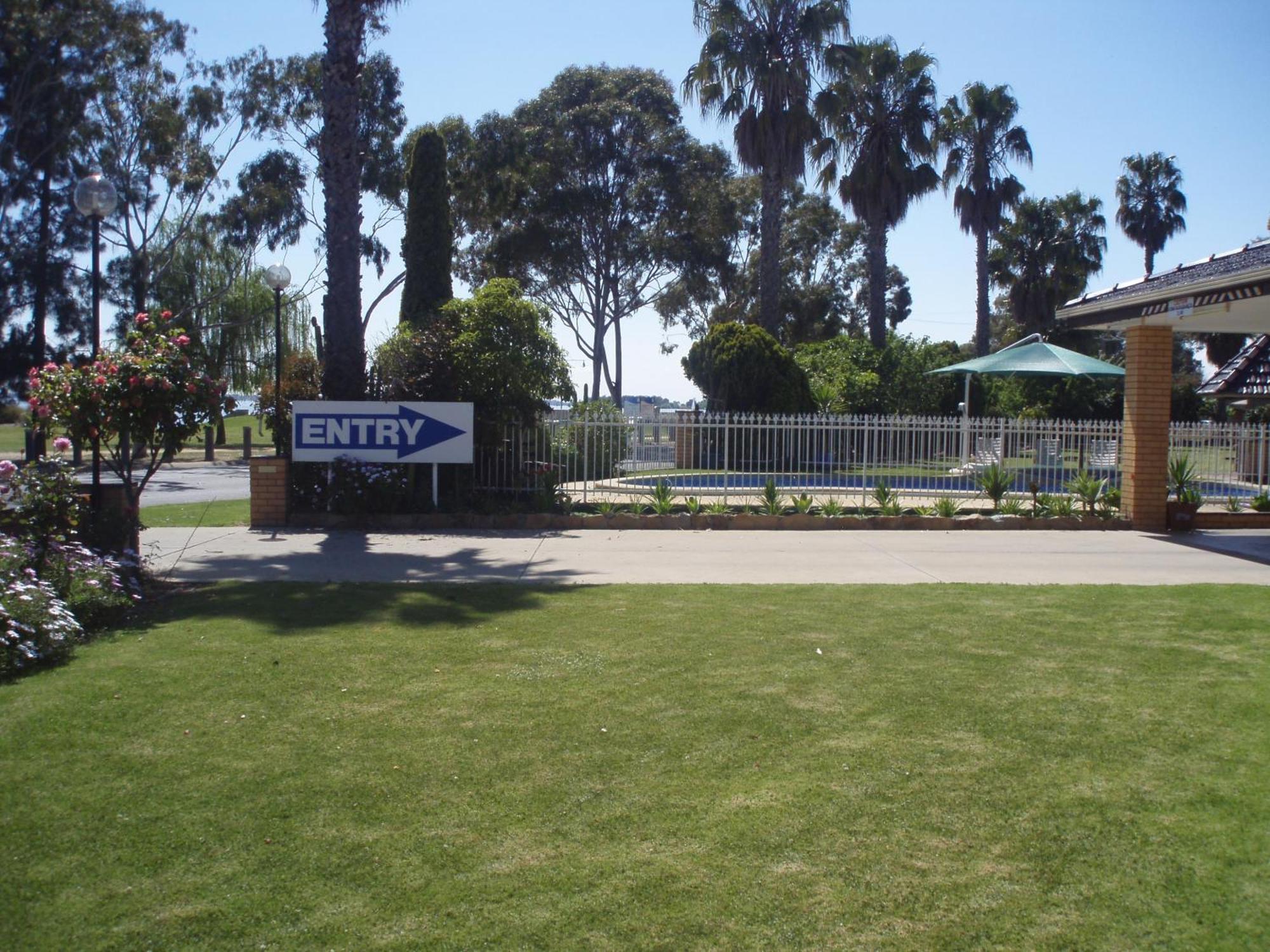 Lakeview Motel Yarrawonga Exterior photo