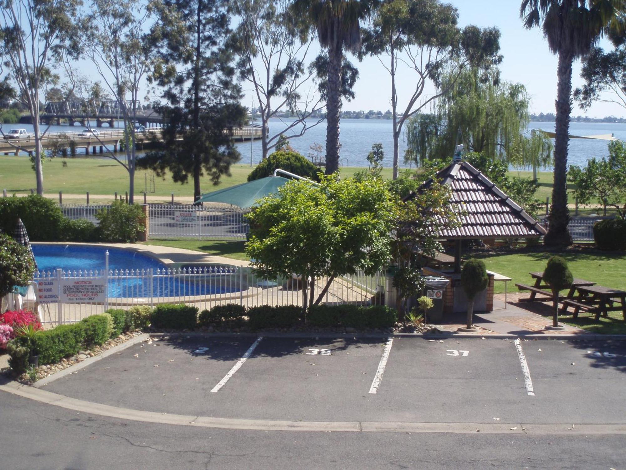 Lakeview Motel Yarrawonga Exterior photo