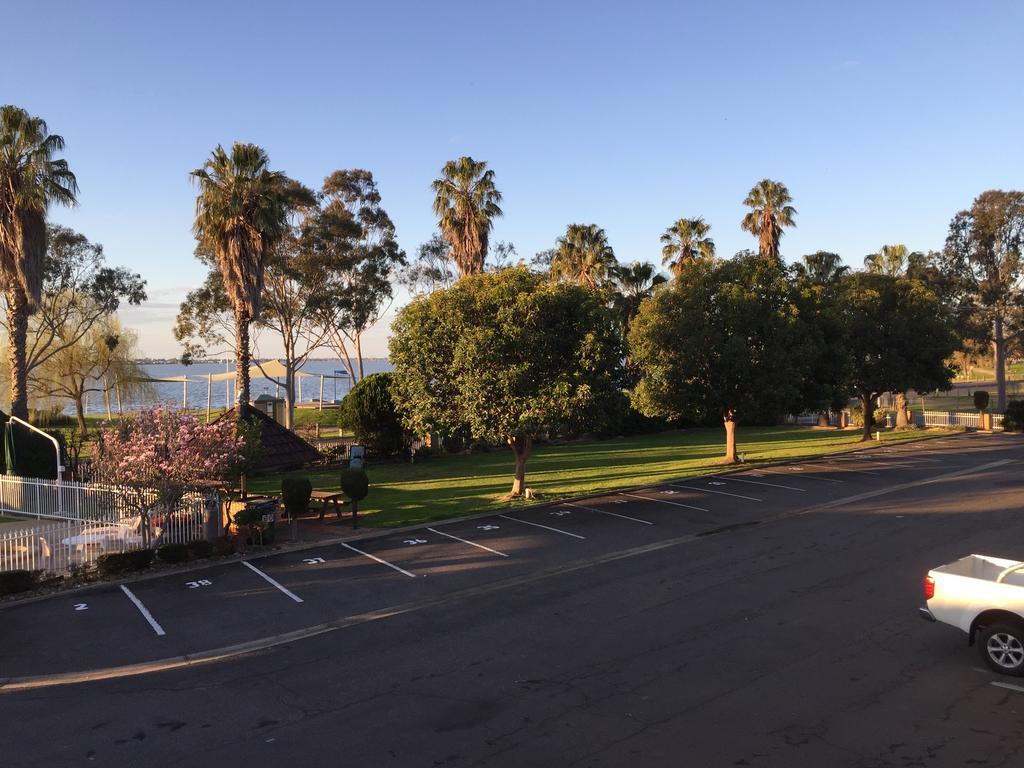 Lakeview Motel Yarrawonga Exterior photo